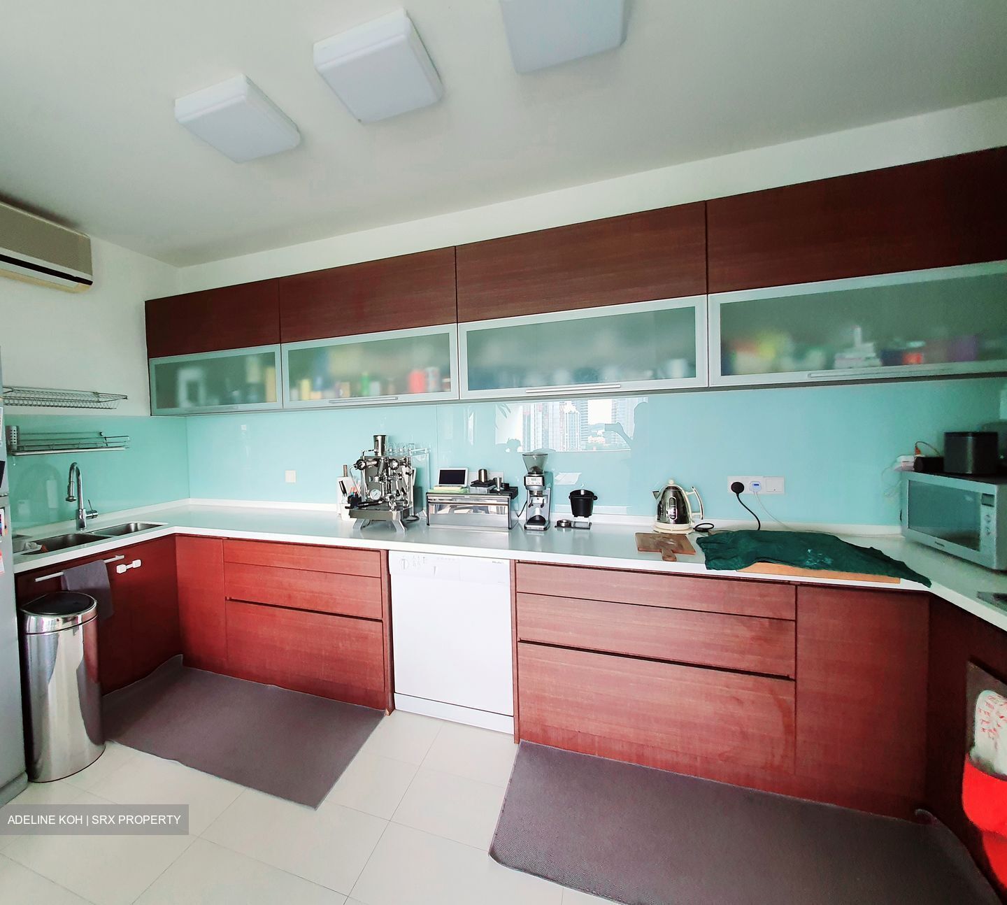 Townhouse Apartments (D9), Apartment #607526291